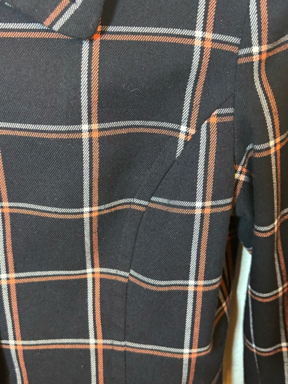 Banana Republic chic Navy Plaid Cropped Button blazer - Picture 5 of 7